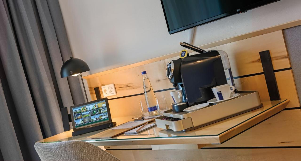 Walhalla Hotel Regensburg Hoeferer 4 Sterne Superior เทเกิร์นไฮม์ ภายนอก รูปภาพ