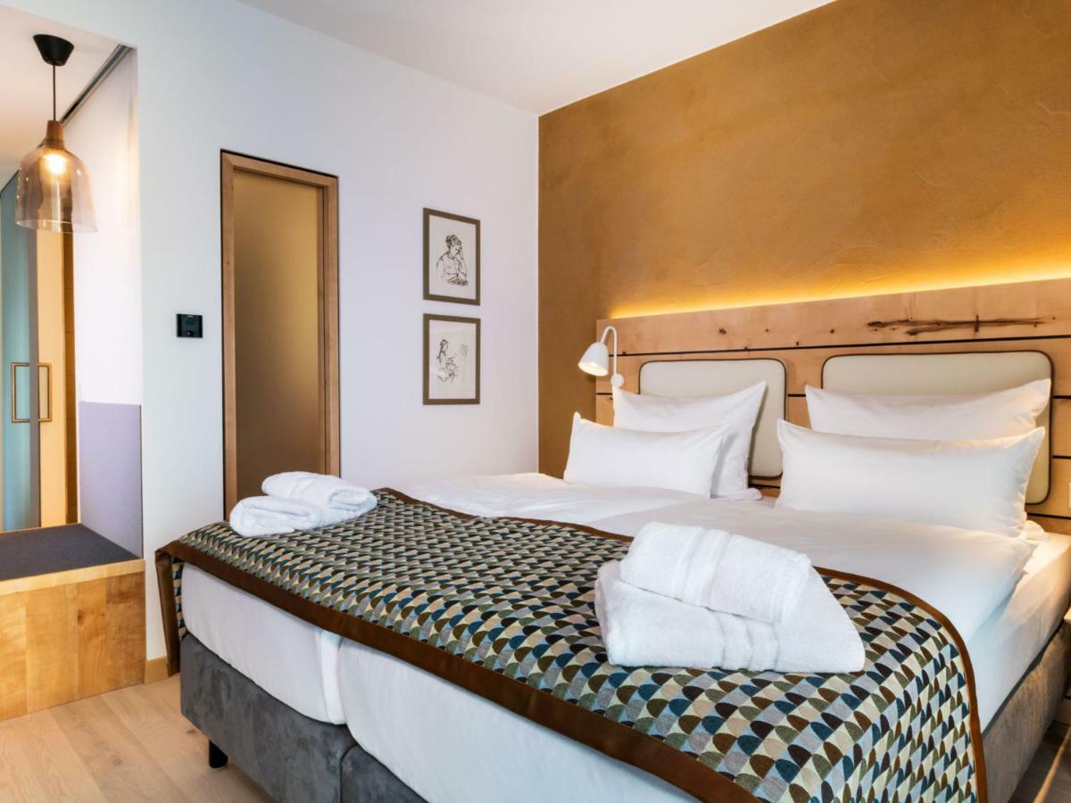 Walhalla Hotel Regensburg Hoeferer 4 Sterne Superior เทเกิร์นไฮม์ ภายนอก รูปภาพ